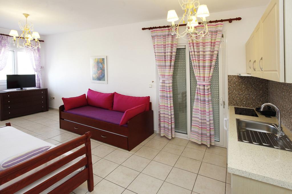 Nereids Apartments And Studios Chrysi Ammoudia Exterior foto
