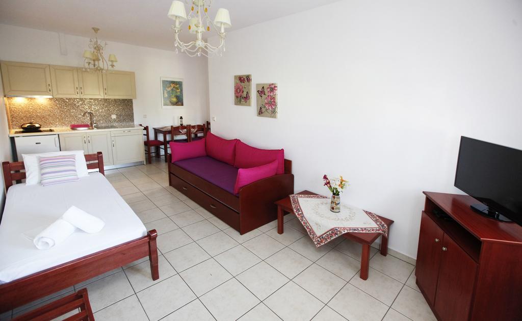 Nereids Apartments And Studios Chrysi Ammoudia Exterior foto