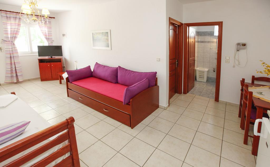 Nereids Apartments And Studios Chrysi Ammoudia Exterior foto